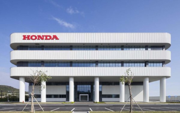 Supply Crisis Costs Honda Nearly $1 Billion, Spurs Chip Diversification Push
